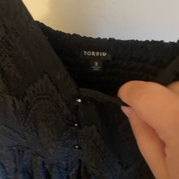 Black Lace Dress - Picture 3 of 3